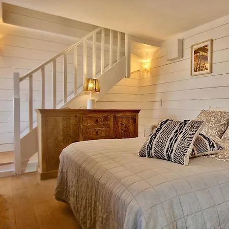 Lovely One Bedroom In The Old Town Of Διαμέρισμα